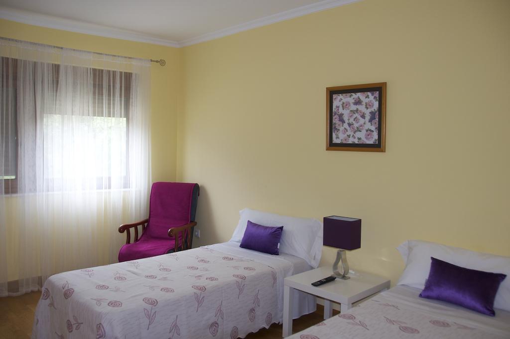 Pension Blasones Sarria Chambre photo