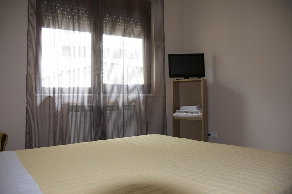Pension Blasones Sarria Chambre photo